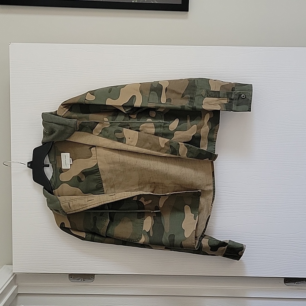 AE hooded cropped army jacket